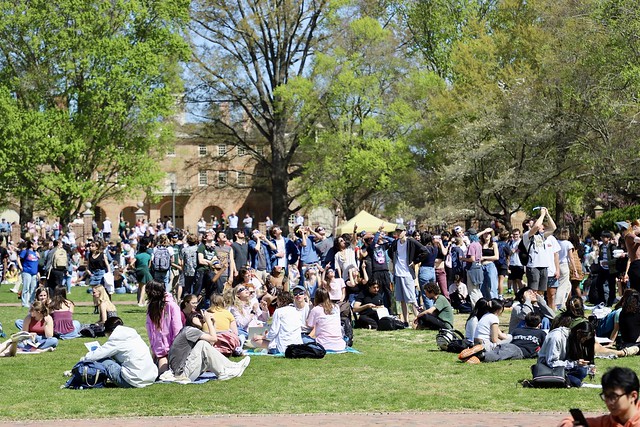 W&M's Sunken Garden was filled to its brim with the university community to watch the solar eclipse on April 8.